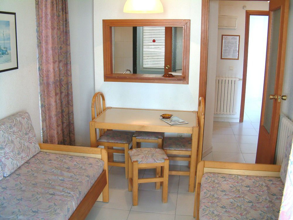 Luxmar Apartaments Benidorm Rum bild